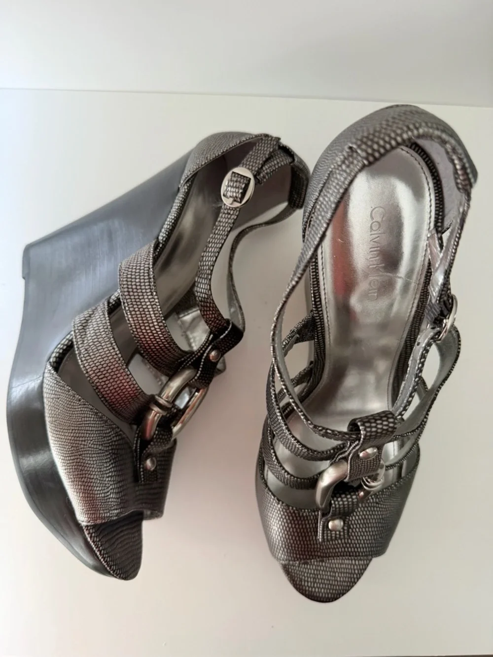 CALVIN KLEIN Wedges Black/Silver Lizard Print | Women’s Size 8